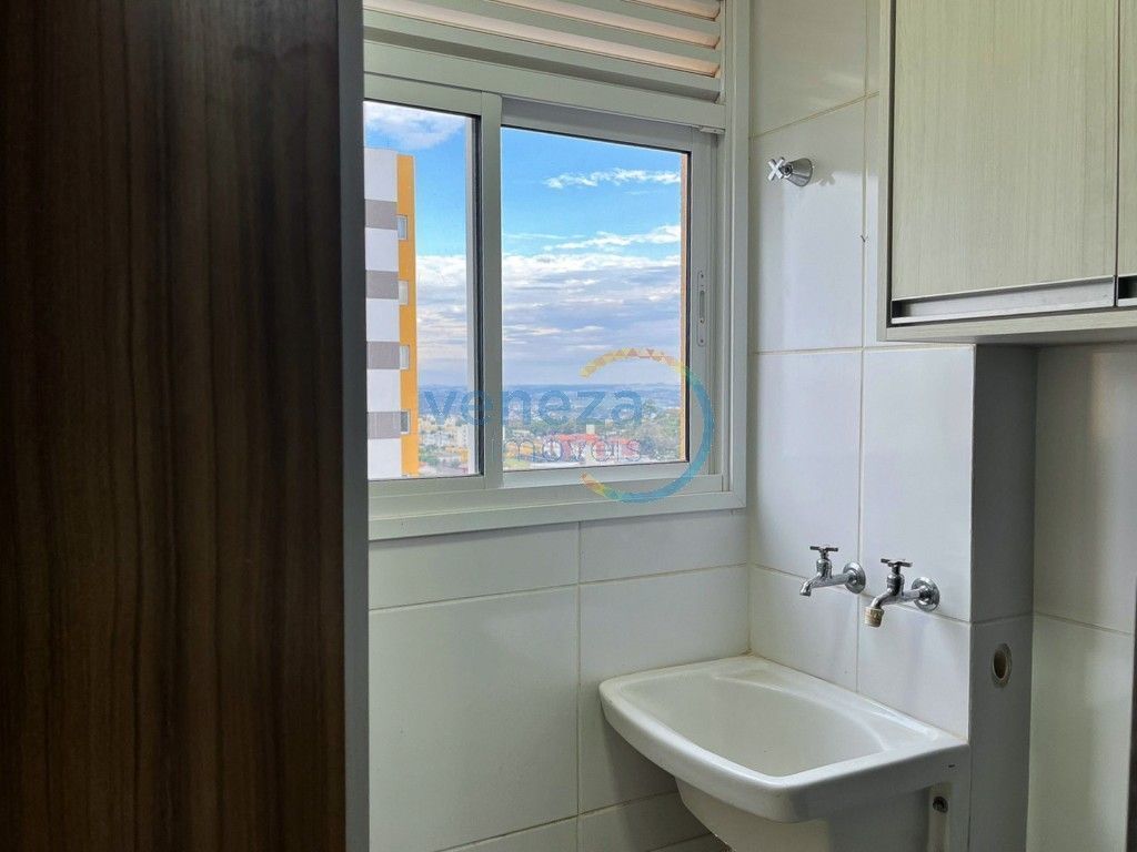 Apartamento à venda no bairro Gleba Palhano de Londrina com 68m<sup>2</sup> útil, 3 quartos, 1 vaga de garagem