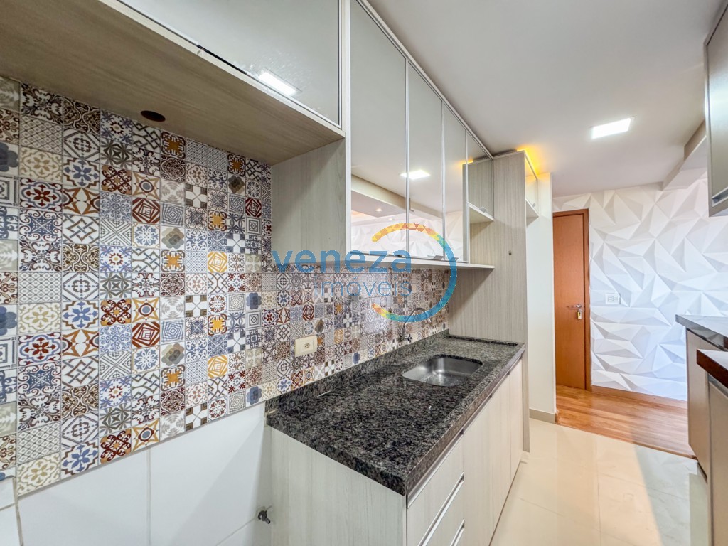 Apartamento à venda no bairro Gleba Palhano de Londrina com 68m<sup>2</sup> útil, 3 quartos, 1 vaga de garagem