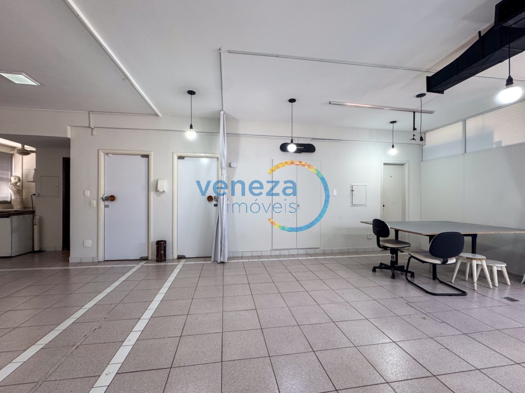 Sala à venda no bairro Centro de Londrina com 110.5m<sup>2</sup> útil, 1 vaga de garagem