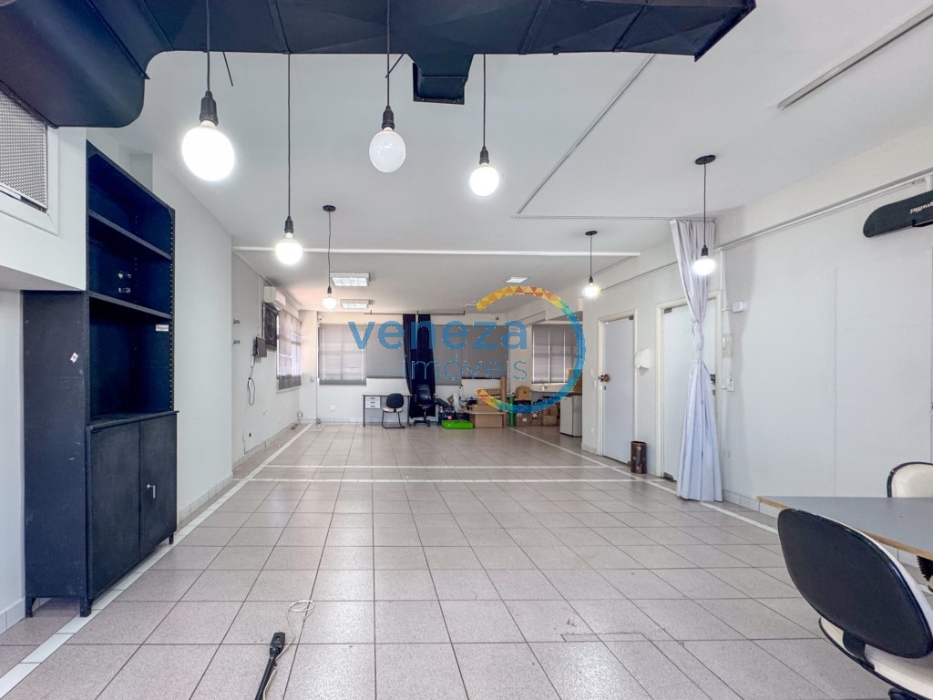 Sala à venda no bairro Centro de Londrina com 110.5m<sup>2</sup> útil, 1 vaga de garagem