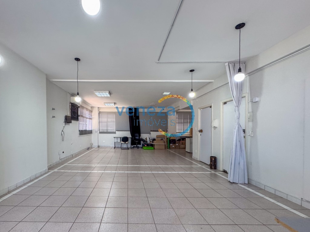 Sala à venda no bairro Centro de Londrina com 110.5m<sup>2</sup> útil, 1 vaga de garagem