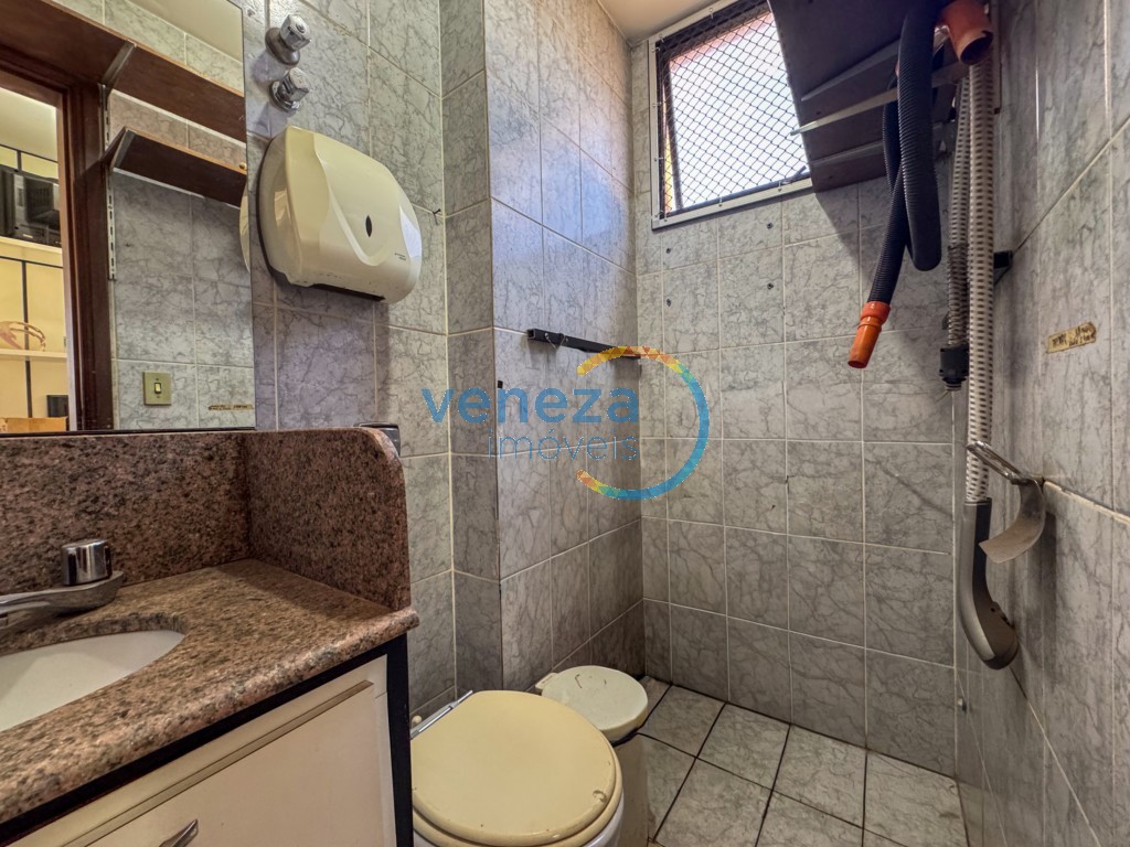 Sala à venda no bairro Centro de Londrina com 110.5m<sup>2</sup> útil, 1 vaga de garagem