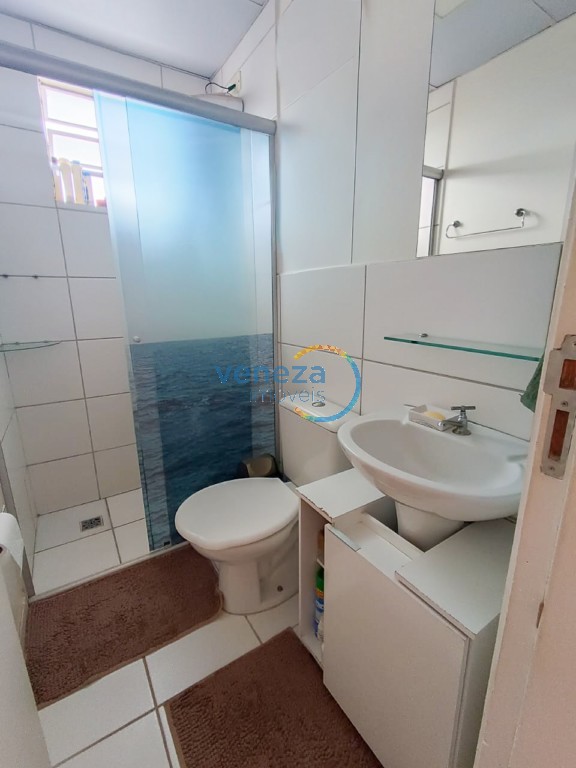 Apartamento à venda no bairro Gleba Palhano de Londrina com 49m<sup>2</sup> útil, 2 quartos, 1 vaga de garagem