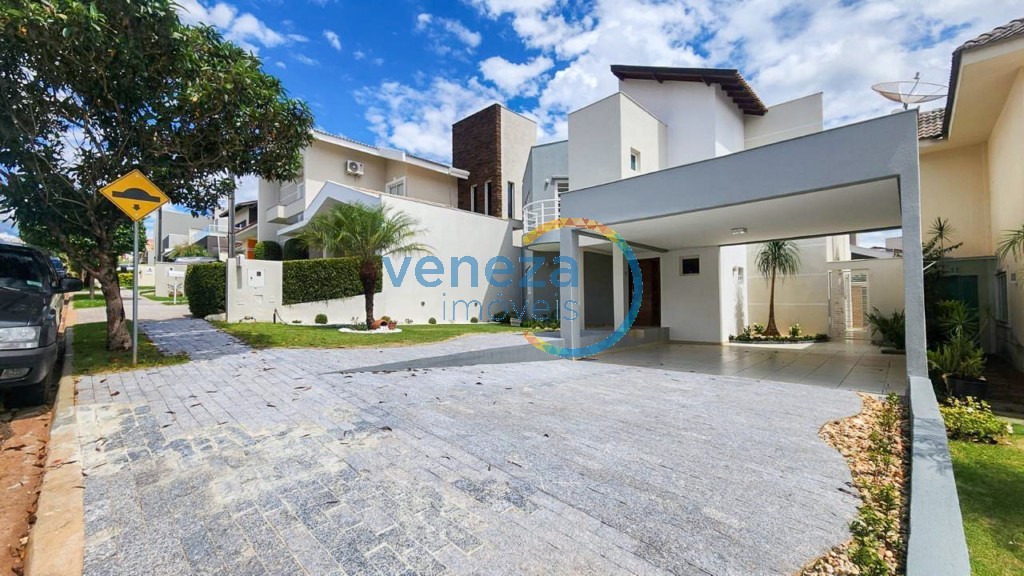 Casa Residencial à venda no bairro Vale do Arvoredo de Londrina com 228m<sup>2</sup> útil, 3 quartos, 4 vagas de garagem