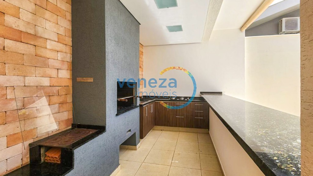 Casa Residencial à venda no bairro Vale do Arvoredo de Londrina com 228m<sup>2</sup> útil, 3 quartos, 4 vagas de garagem