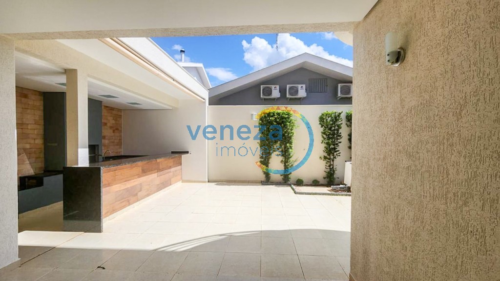 Casa Residencial à venda no bairro Vale do Arvoredo de Londrina com 228m<sup>2</sup> útil, 3 quartos, 4 vagas de garagem