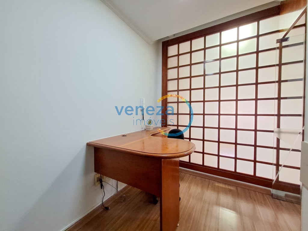 Sala à venda no bairro Centro de Londrina com 57.57m<sup>2</sup> útil, 1 vaga de garagem