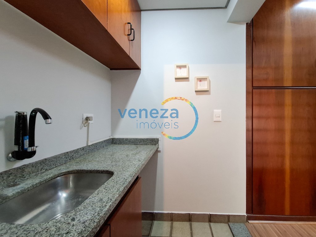 Sala à venda no bairro Centro de Londrina com 57.57m<sup>2</sup> útil, 1 vaga de garagem