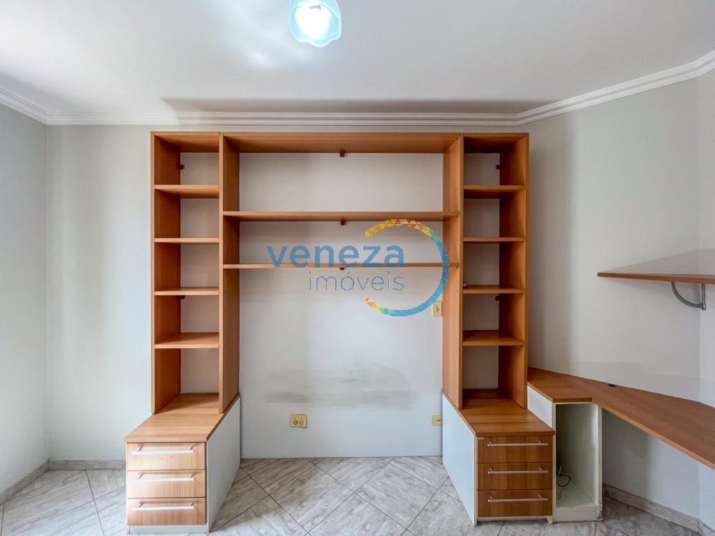 Apartamento à venda no bairro Centro de Londrina com 48.59m<sup>2</sup> útil, 1 quarto, 1 vaga de garagem