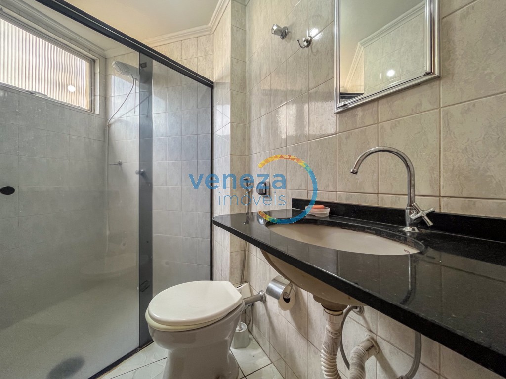 Apartamento à venda no bairro Centro de Londrina com 48.59m<sup>2</sup> útil, 1 quarto, 1 vaga de garagem