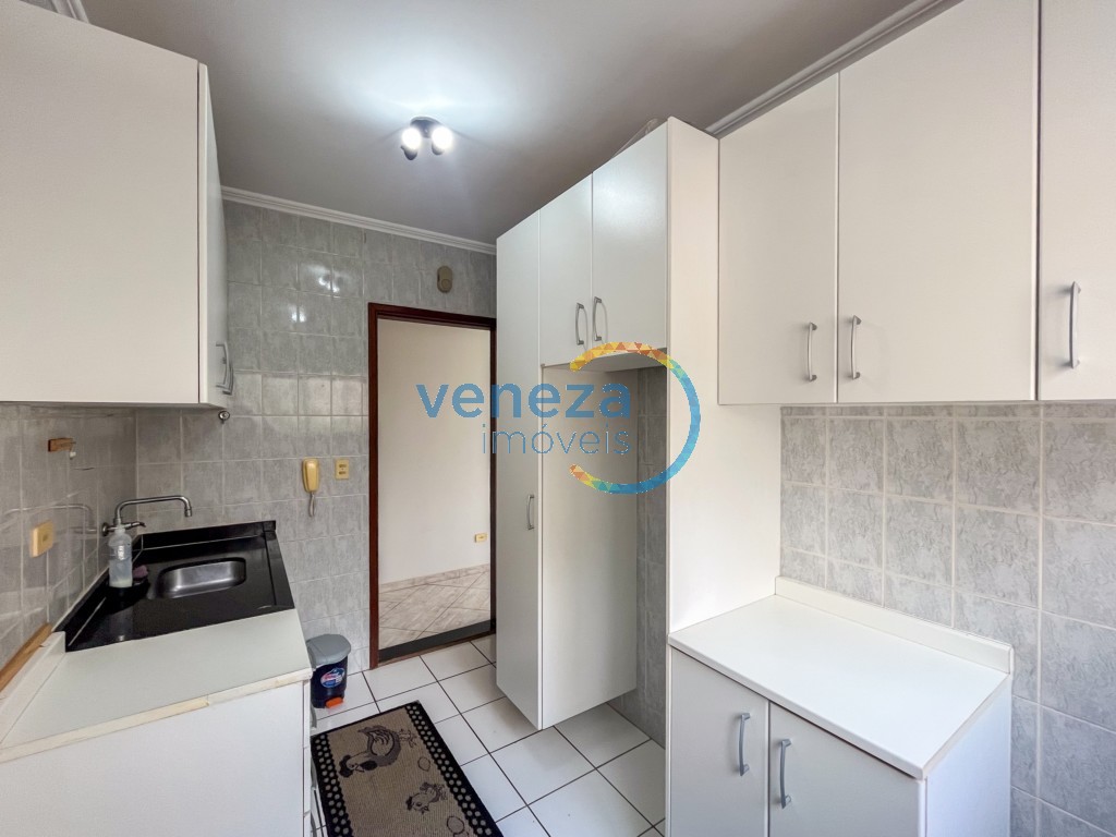 Apartamento à venda no bairro Centro de Londrina com 48.59m<sup>2</sup> útil, 1 quarto, 1 vaga de garagem