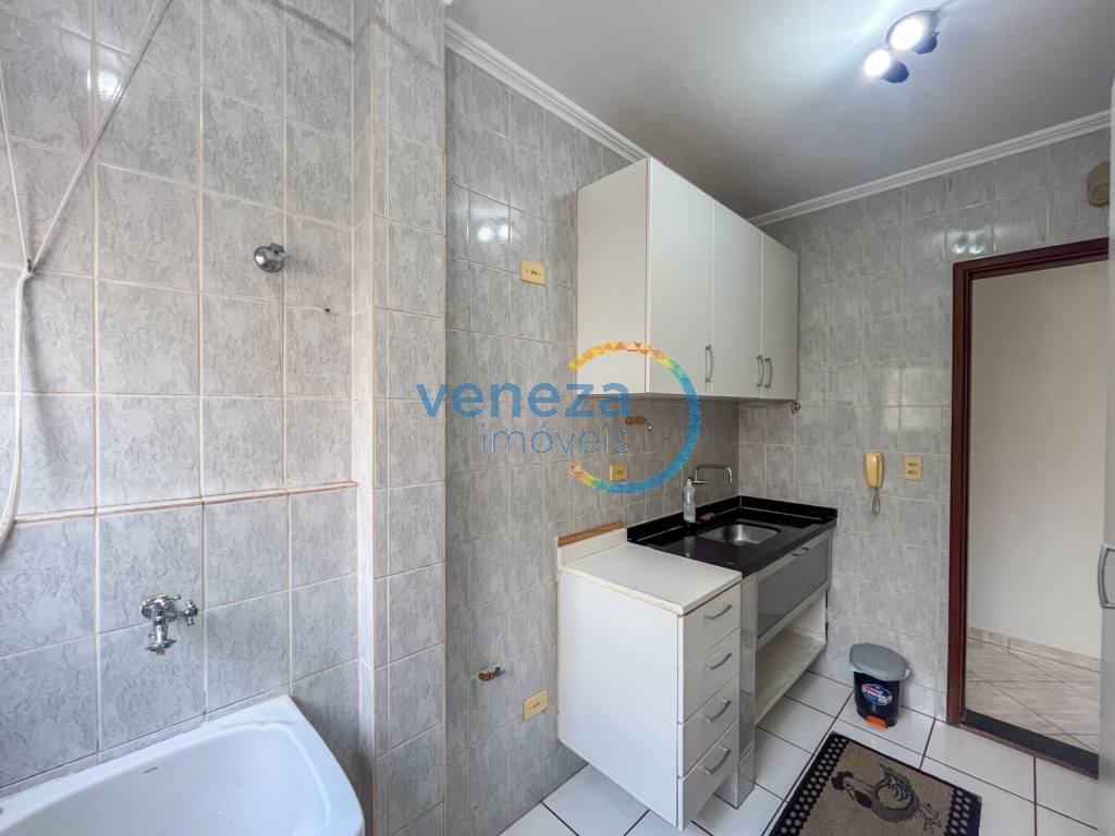 Apartamento à venda no bairro Centro de Londrina com 48.59m<sup>2</sup> útil, 1 quarto, 1 vaga de garagem