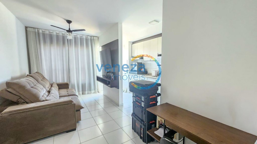 Apartamento à venda no bairro Brasil de Londrina com 52m<sup>2</sup> útil, 2 quartos, 1 vaga de garagem