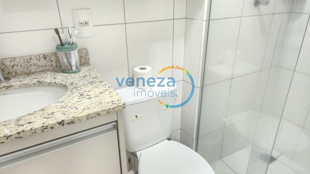 Apartamento à venda no bairro Brasil de Londrina com 52m<sup>2</sup> útil, 2 quartos, 1 vaga de garagem