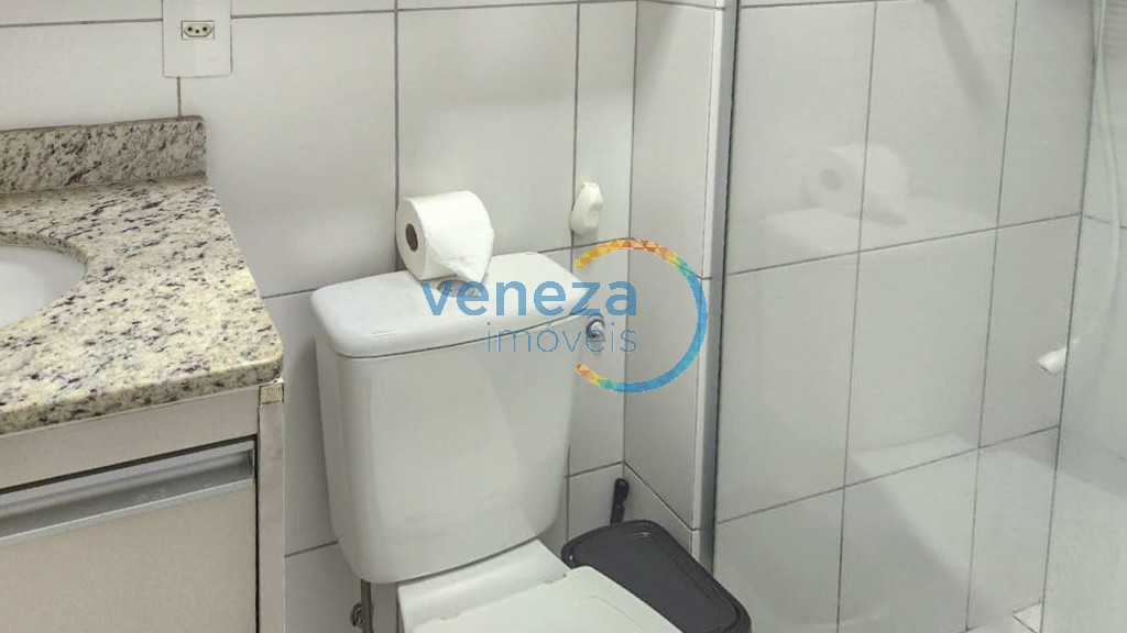 Apartamento à venda no bairro Brasil de Londrina com 52m<sup>2</sup> útil, 2 quartos, 1 vaga de garagem