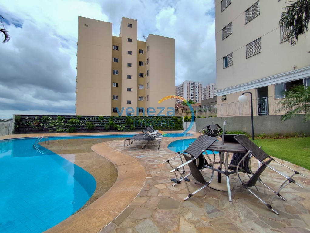 Apartamento à venda no bairro Brasil de Londrina com 52m<sup>2</sup> útil, 2 quartos, 1 vaga de garagem