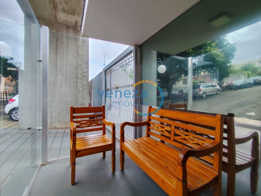 Apartamento à venda no bairro Brasil de Londrina com 52m<sup>2</sup> útil, 2 quartos, 1 vaga de garagem