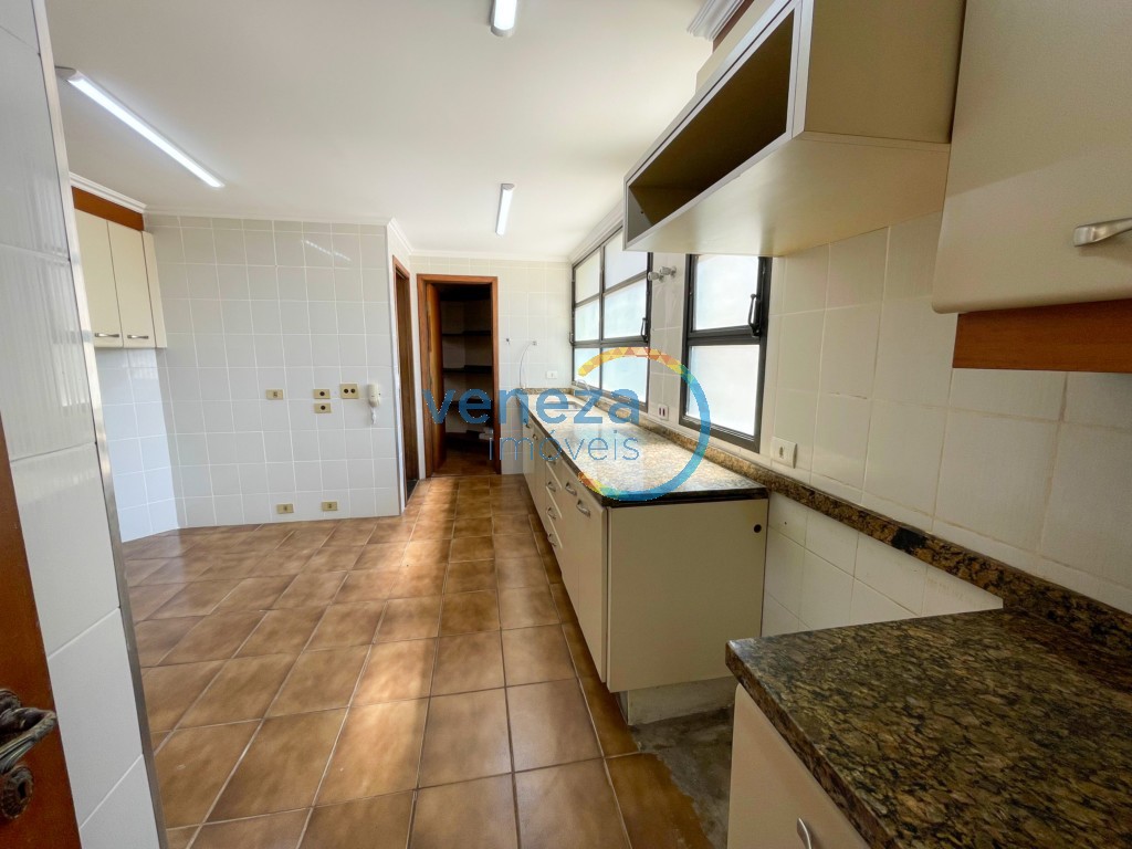 Apartamento para locação no bairro Centro de Londrina com 190.64m<sup>2</sup> útil, 5 quartos, 2 vagas de garagem