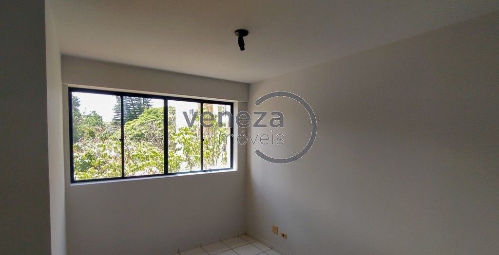 Apartamento para venda no Claudia em Londrina com 76,11m² por R$ 280.000,00
