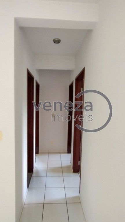 Apartamento à venda no bairro Claudia de Londrina com 55.28m<sup>2</sup> útil, 3 quartos, 1 vaga de garagem