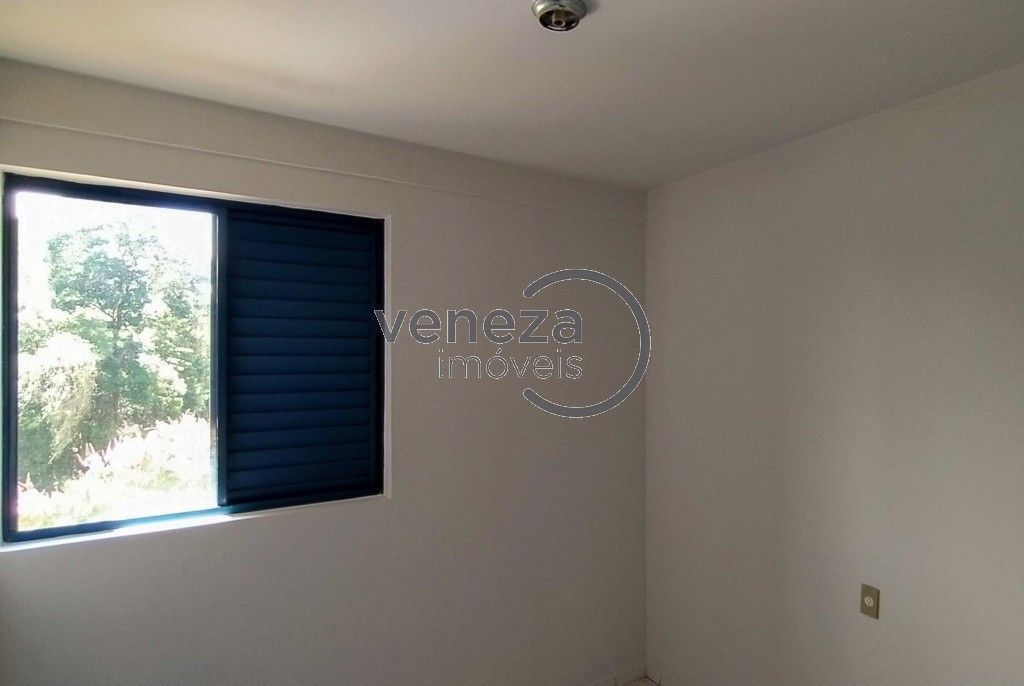 Apartamento à venda no bairro Claudia de Londrina com 55.28m<sup>2</sup> útil, 3 quartos, 1 vaga de garagem