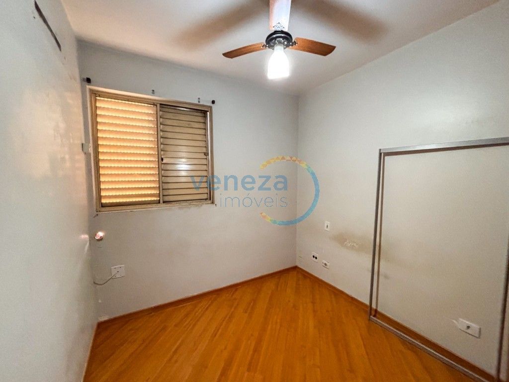 Apartamento à venda no bairro Claudia de Londrina com 55.28m<sup>2</sup> útil, 3 quartos, 1 vaga de garagem