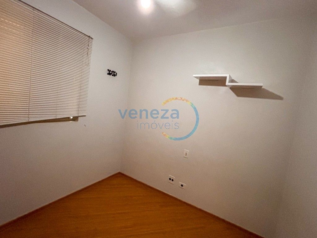 Apartamento à venda no bairro Claudia de Londrina com 55.28m<sup>2</sup> útil, 3 quartos, 1 vaga de garagem