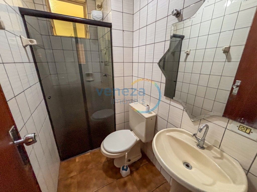 Apartamento à venda no bairro Claudia de Londrina com 55.28m<sup>2</sup> útil, 3 quartos, 1 vaga de garagem