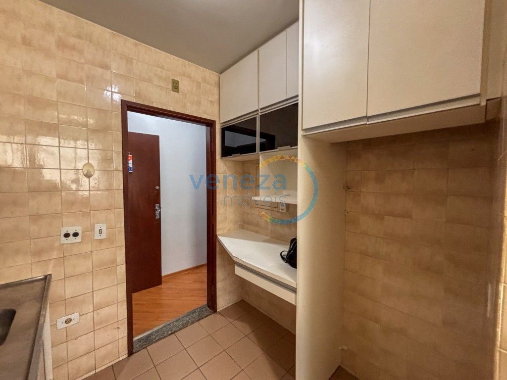 Apartamento à venda no bairro Claudia de Londrina com 55.28m<sup>2</sup> útil, 3 quartos, 1 vaga de garagem