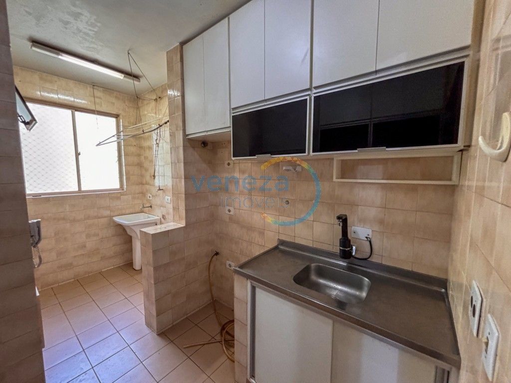 Apartamento à venda no bairro Claudia de Londrina com 55.28m<sup>2</sup> útil, 3 quartos, 1 vaga de garagem