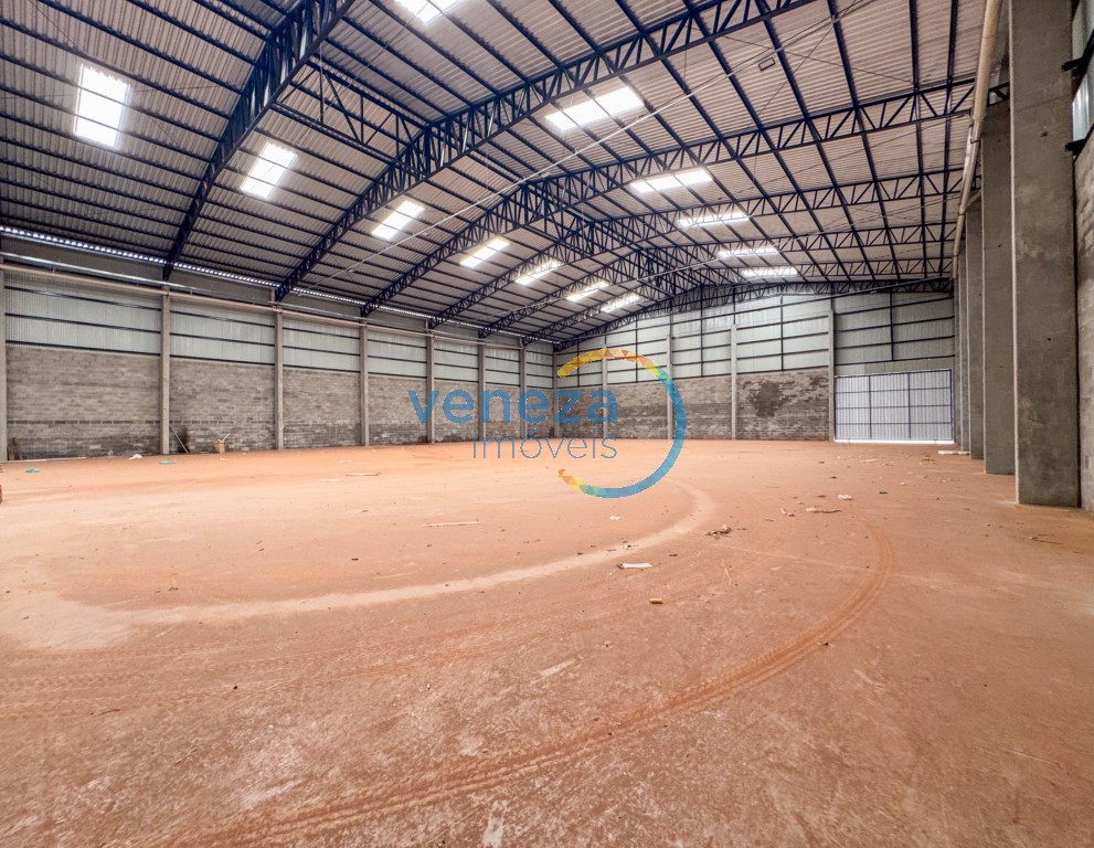 Barracão para locação no bairro Estancia Dlaville de Londrina com 1661.99m<sup>2</sup> útil