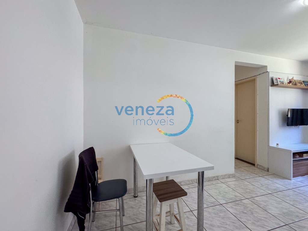 Apartamento à venda no bairro Hipica de Londrina com 45m<sup>2</sup> útil, 2 quartos, 1 vaga de garagem