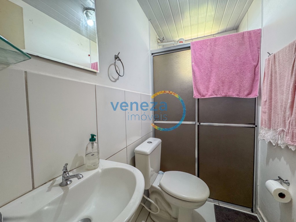 Apartamento à venda no bairro Hipica de Londrina com 45m<sup>2</sup> útil, 2 quartos, 1 vaga de garagem