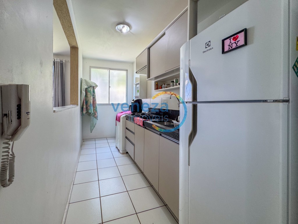 Apartamento à venda no bairro Hipica de Londrina com 45m<sup>2</sup> útil, 2 quartos, 1 vaga de garagem