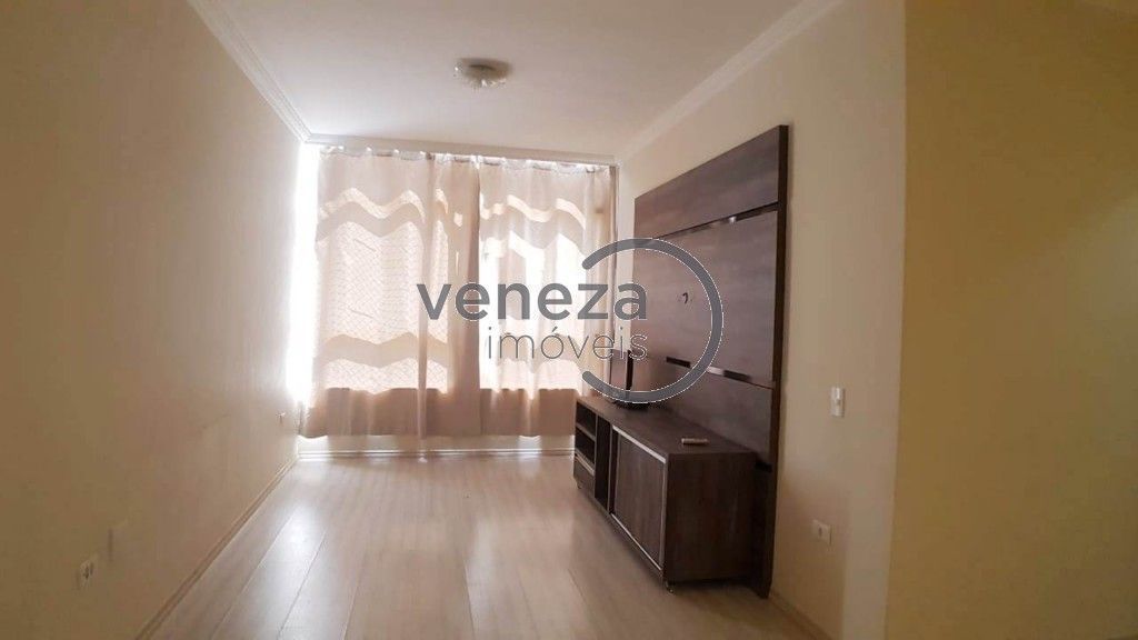 Apartamento à venda no bairro Centro de Londrina com 88m<sup>2</sup> útil, 3 quartos, 1 vaga de garagem