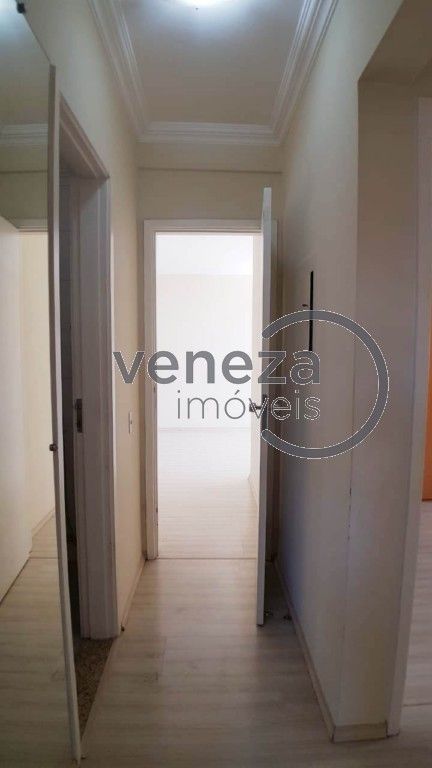 Apartamento à venda no bairro Centro de Londrina com 88m<sup>2</sup> útil, 3 quartos, 1 vaga de garagem