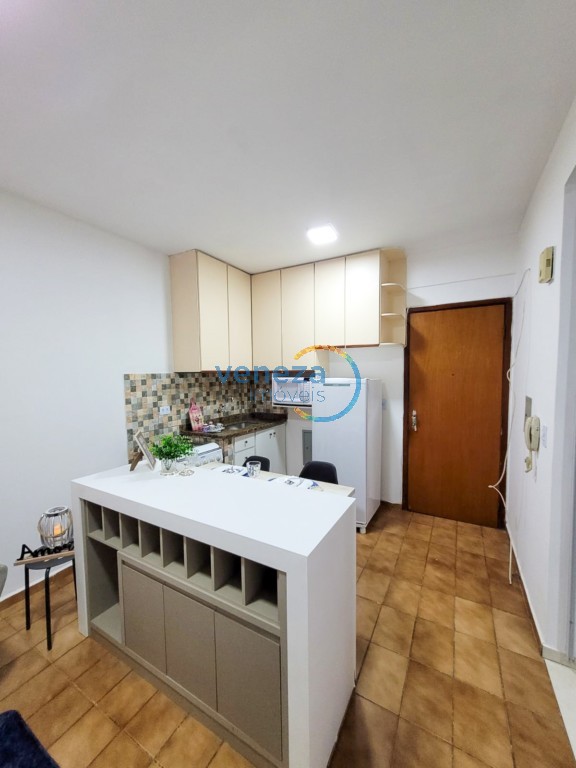 Apartamento para locação no bairro Centro de Londrina com 27.84m<sup>2</sup> útil, 1 quarto