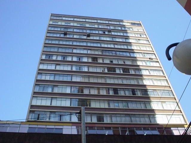 Apartamento para locacao no Centro em Londrina com 141,49m² por R$ 2.200,00