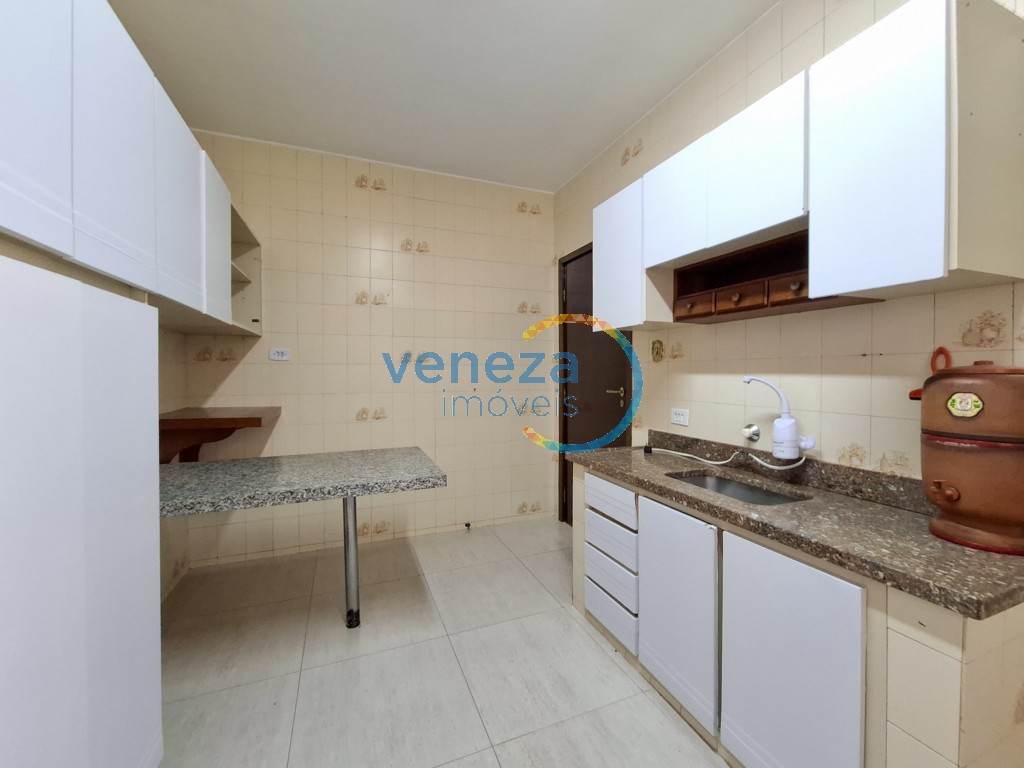 Apartamento para locação no bairro Centro de Londrina com 141.49m<sup>2</sup> útil, 3 quartos, 1 vaga de garagem