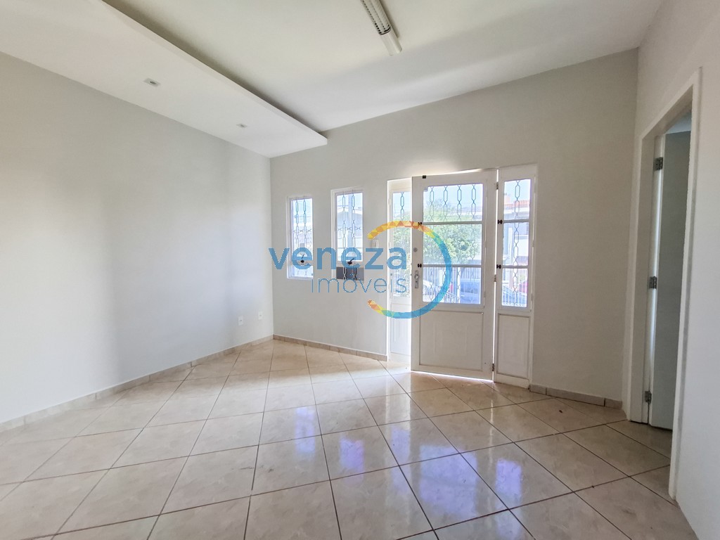 Casa Residencial à venda no bairro Londrilar de Londrina com 120m<sup>2</sup> útil, 3 quartos, 1 vaga de garagem