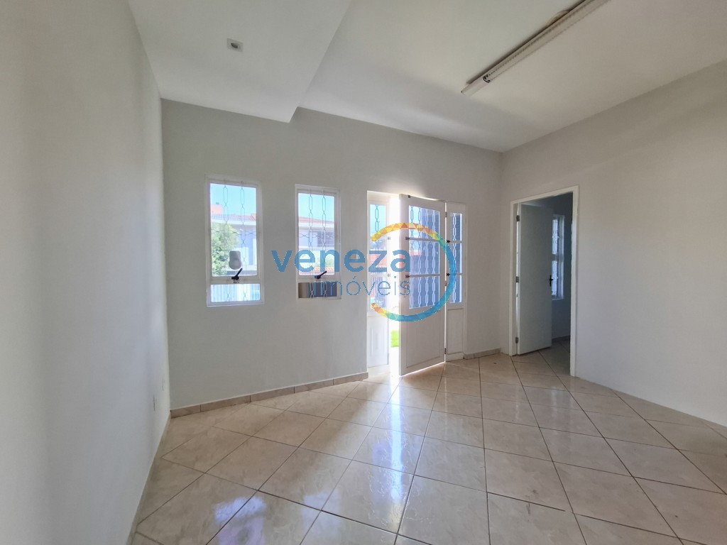 Casa Residencial à venda no bairro Londrilar de Londrina com 120m<sup>2</sup> útil, 3 quartos, 1 vaga de garagem