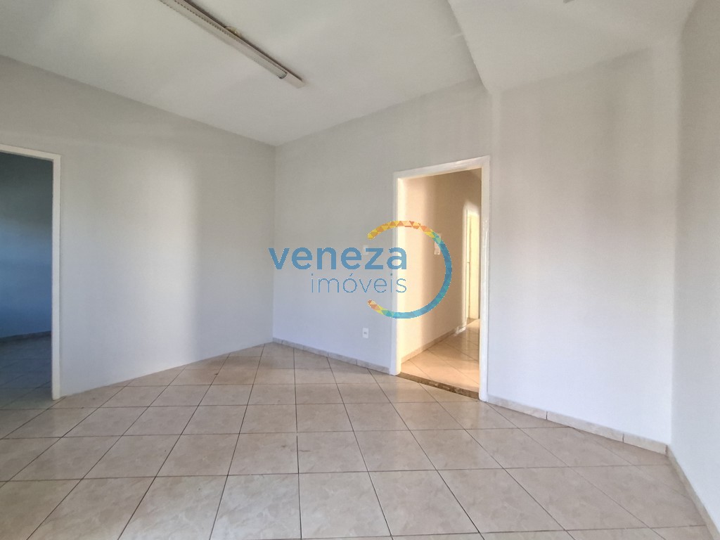 Casa Residencial à venda no bairro Londrilar de Londrina com 120m<sup>2</sup> útil, 3 quartos, 1 vaga de garagem