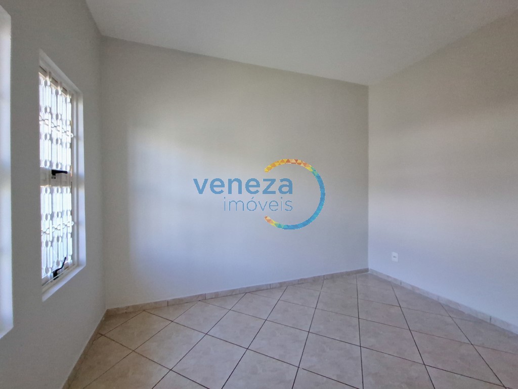 Casa Residencial à venda no bairro Londrilar de Londrina com 120m<sup>2</sup> útil, 3 quartos, 1 vaga de garagem