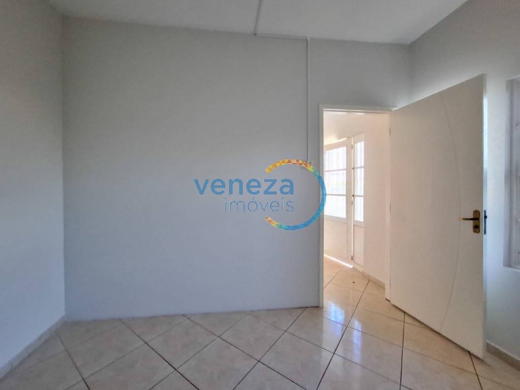 Casa Residencial à venda no bairro Londrilar de Londrina com 120m<sup>2</sup> útil, 3 quartos, 1 vaga de garagem