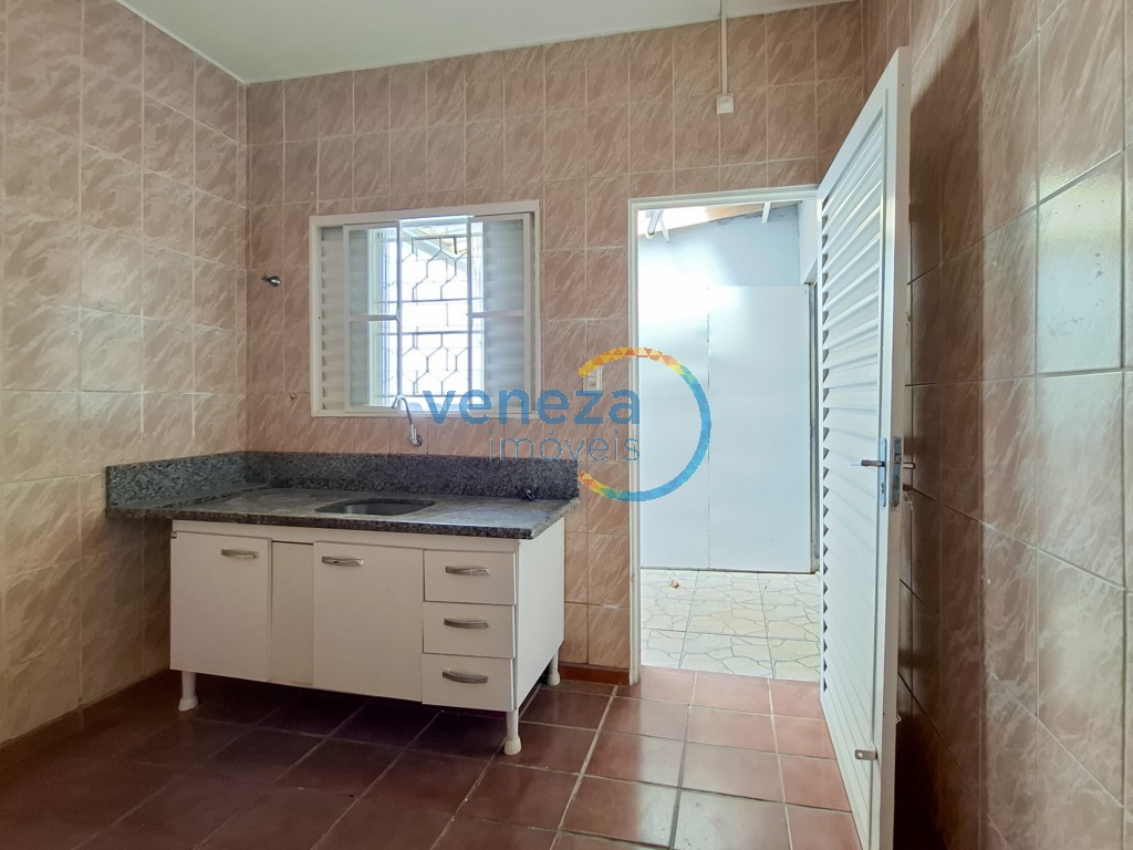 Casa Residencial à venda no bairro Londrilar de Londrina com 120m<sup>2</sup> útil, 3 quartos, 1 vaga de garagem