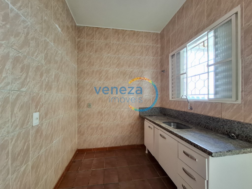 Casa Residencial à venda no bairro Londrilar de Londrina com 120m<sup>2</sup> útil, 3 quartos, 1 vaga de garagem