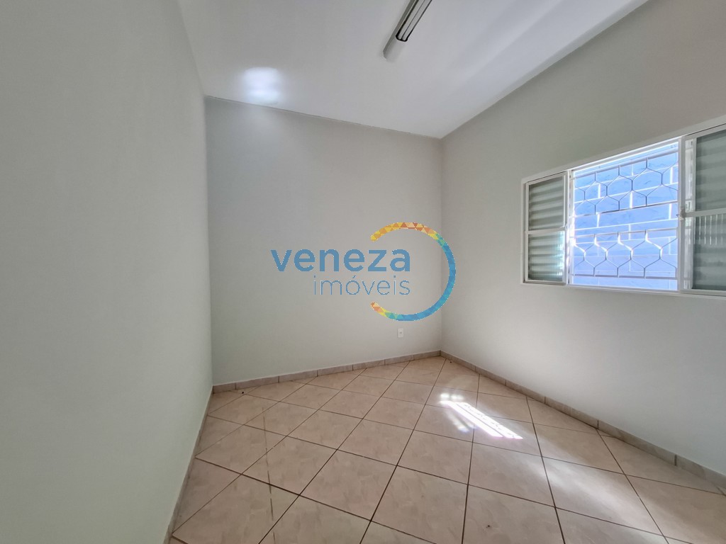 Casa Residencial à venda no bairro Londrilar de Londrina com 120m<sup>2</sup> útil, 3 quartos, 1 vaga de garagem