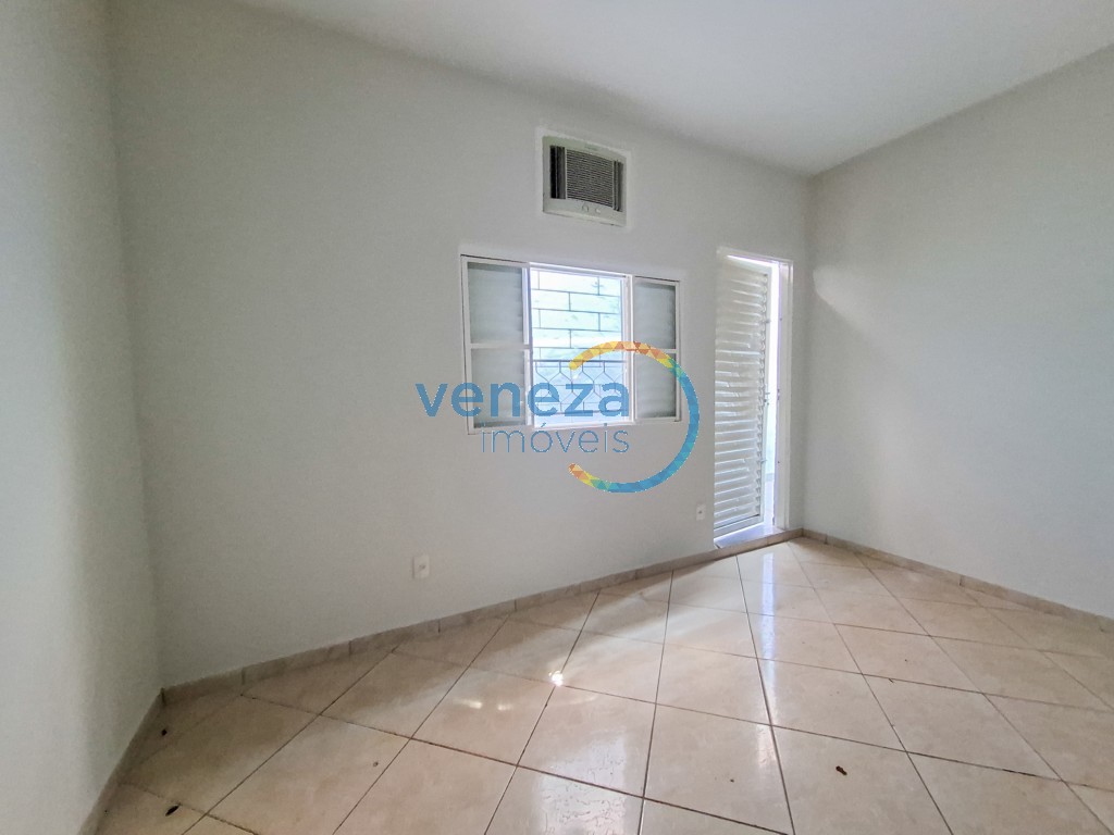 Casa Residencial à venda no bairro Londrilar de Londrina com 120m<sup>2</sup> útil, 3 quartos, 1 vaga de garagem