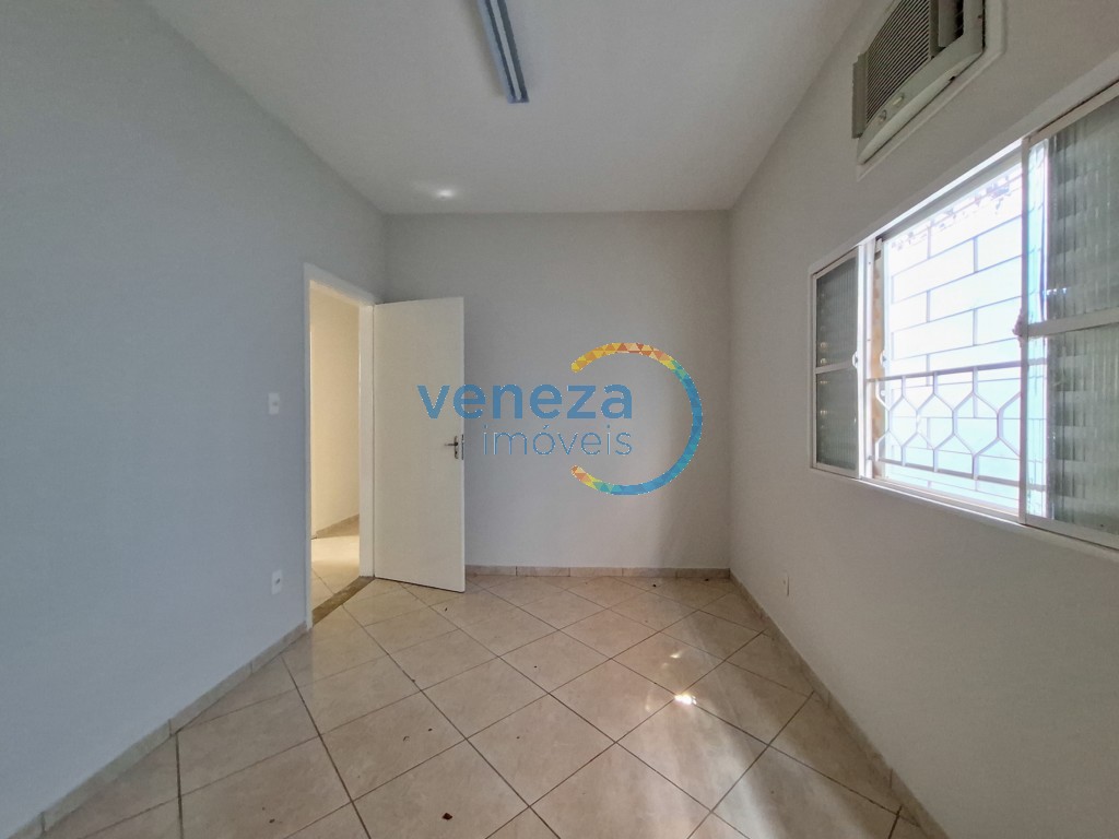 Casa Residencial à venda no bairro Londrilar de Londrina com 120m<sup>2</sup> útil, 3 quartos, 1 vaga de garagem