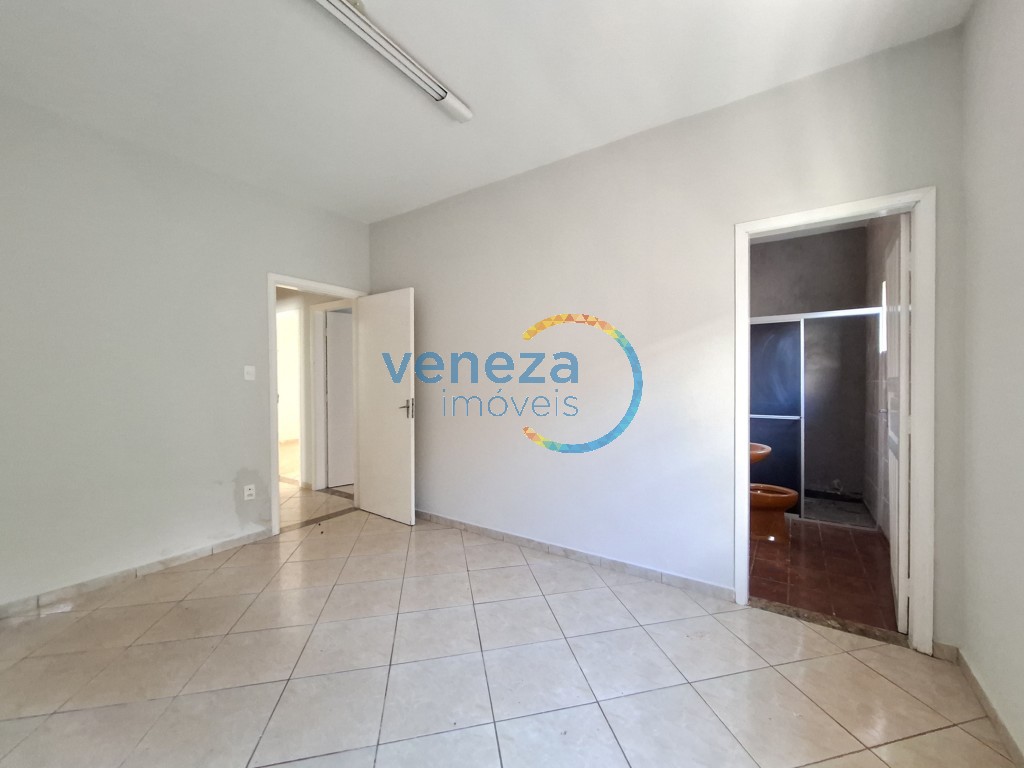 Casa Residencial à venda no bairro Londrilar de Londrina com 120m<sup>2</sup> útil, 3 quartos, 1 vaga de garagem